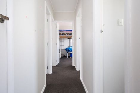 Photo of property in 43 Sutherland Crescent, Westbrook, Palmerston North, 4412