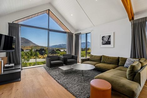 Photo of property in 19 Hackett Road, Jacks Point, Queenstown, 9371