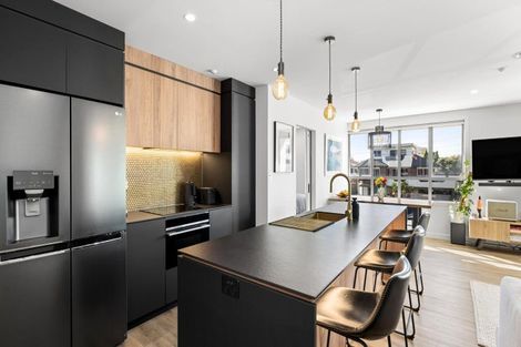 Photo of property in 215/36 Victoria Road, Mount Maunganui, 3116