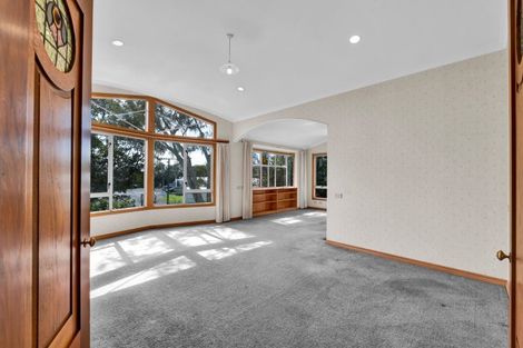 Photo of property in 64 Waiwaka Terrace, Strandon, New Plymouth, 4312