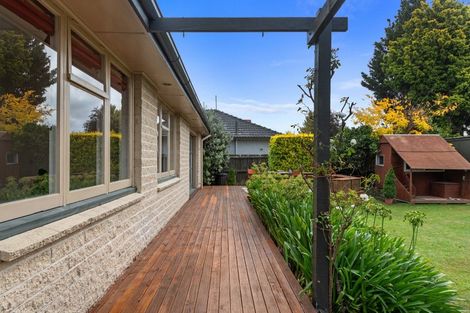 Photo of property in 12 Saint Ives Street, Harewood, Christchurch, 8051