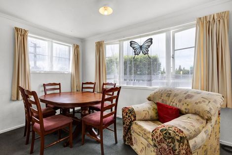 Photo of property in 2 Denmark Terrace, Midhirst, Stratford, 4394