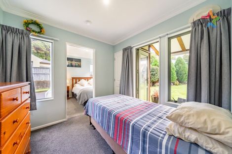 Photo of property in 28 Kawatiri Grove, Wainuiomata, Lower Hutt, 5014