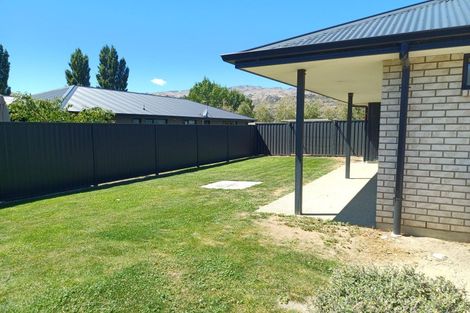 Photo of property in 34a&b Stratford Drive, Mount Pisa, Cromwell, 9383