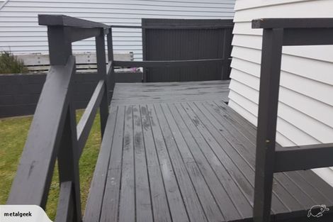Photo of property in 19 Simons Street, Moturoa, New Plymouth, 4310