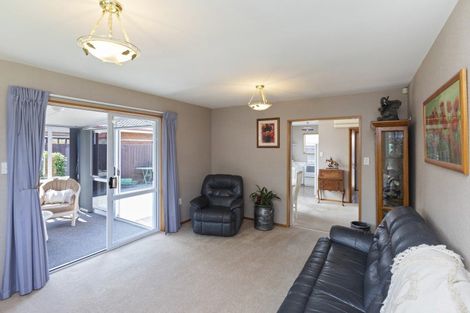 Photo of property in 18 Moffett Street, Islington, Christchurch, 8042