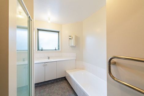 Photo of property in 12a Shaftesbury Street, Avonhead, Christchurch, 8042