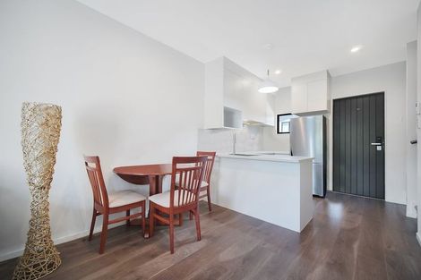 Photo of property in 29 Morihana Close, Glen Eden, 0602