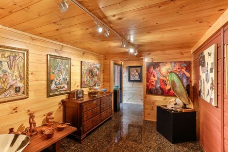 Photo of property in 20 Tupara Crescent, Kawaha Point, Rotorua, 3010