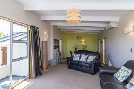 Photo of property in 93 Marine Parade, Paraparaumu Beach, Paraparaumu, 5032