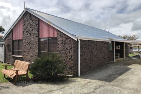 Photo of property in 77 Cressida Avenue, Stratford, 4332