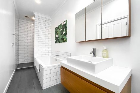 Photo of property in 55 Mckinley Crescent, Brooklyn, Wellington, 6021