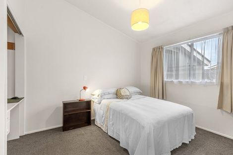 Photo of property in 1 Ian Place, Bishopdale, Christchurch, 8053