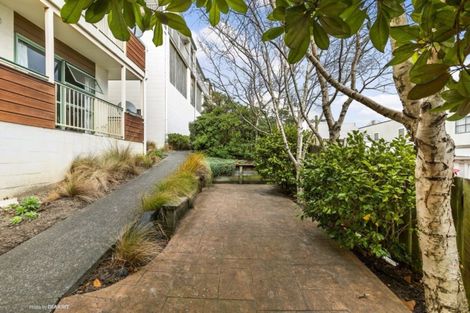 Photo of property in 28/8u Girton Terrace, Mount Cook, Wellington, 6021