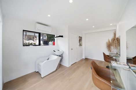 Photo of property in 1/8 Waller Avenue, Bucklands Beach, Auckland, 2012