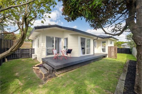 Photo of property in 2/17 Bain Place, Bucklands Beach, Auckland, 2014