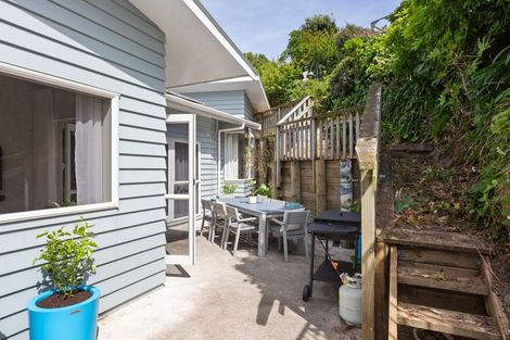 Photo of property in 18 Beach Road, Plimmerton, Porirua, 5026