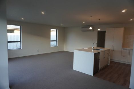 Photo of property in 6 Strone Close, Broomfield, Christchurch, 8042