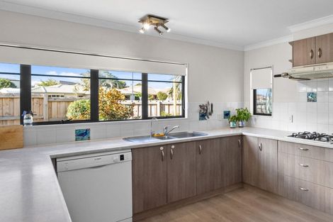 Photo of property in 2 Santorini Key, Papamoa Beach, Papamoa, 3118