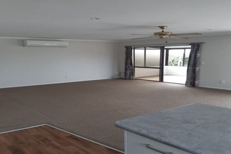 Photo of property in 784 Whangaparaoa Road, Manly, Whangaparaoa, 0930