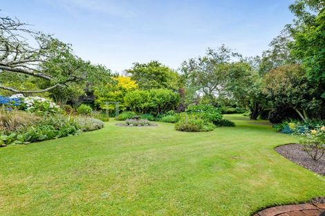 Photo of property in 37 Flint Road West, Stratford, 4332