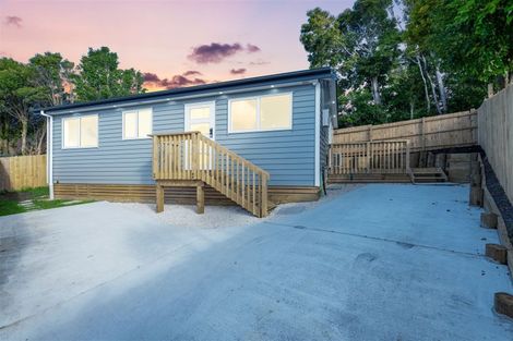 Photo of property in 18a Kearney Place, Massey, Auckland, 0614