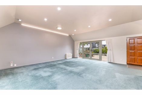 Photo of property in 28 Brockworth Place, Riccarton, Christchurch, 8011