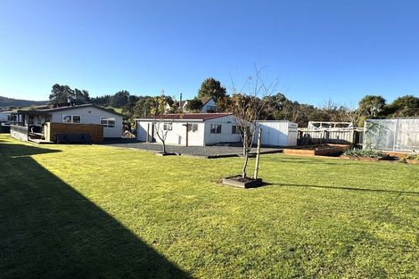 Photo of property in 38 Saint Catherine Street, Kaitangata, 9210