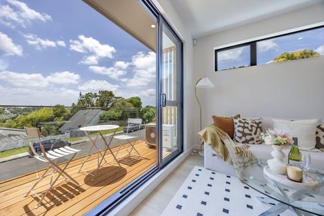 Photo of property in 10 Alexander Avenue, Torbay, Auckland, 0630