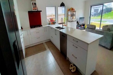 Photo of property in 11 Maioha Road, Pukekohe, 2120