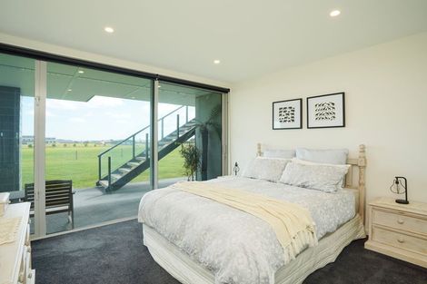 Photo of property in 89 Sunrise Drive, Seaward Bush, Invercargill, 9812