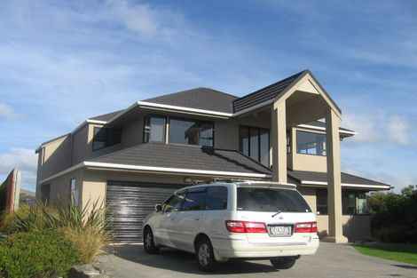 Photo of property in 60 Molyneux Close, Whitby, Porirua, 5024