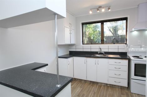 Photo of property in 11 Montego Place, Weymouth, Auckland, 2103