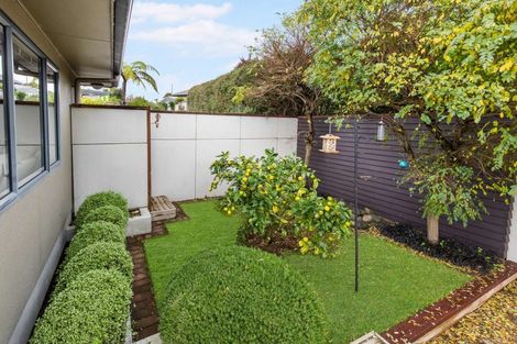 Photo of property in 21b Poplar Grove, Whalers Gate, New Plymouth, 4310