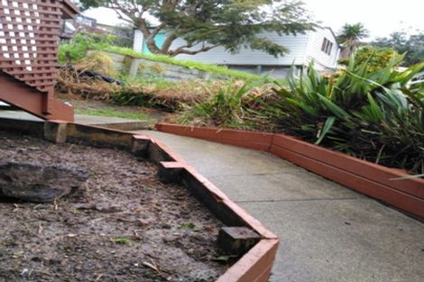 Photo of property in 1/12 Holiday Road, Stanmore Bay, Whangaparaoa, 0932