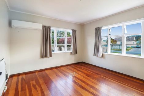 Photo of property in 8 Compton Crescent, Taita, Lower Hutt, 5011