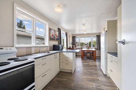 Photo of property in 11 Pembroke Street, Highbury, Palmerston North, 4412