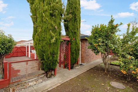 Photo of property in 98a Manuroa Road, Takanini, 2112