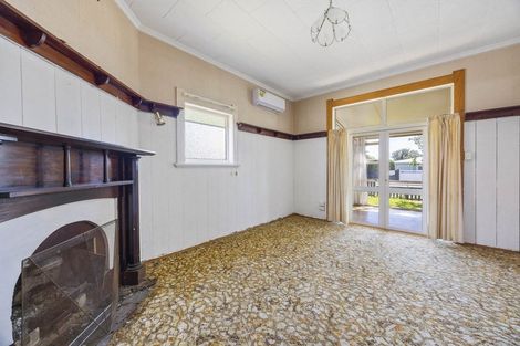 Photo of property in 14 Waihi Road, Hawera, 4610