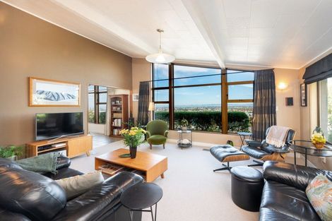 Photo of property in 33 Enfield Road, Hospital Hill, Napier, 4110
