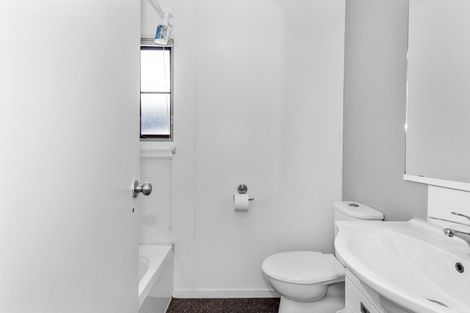 Photo of property in 16a Simpson Road, Papamoa Beach, Papamoa, 3118