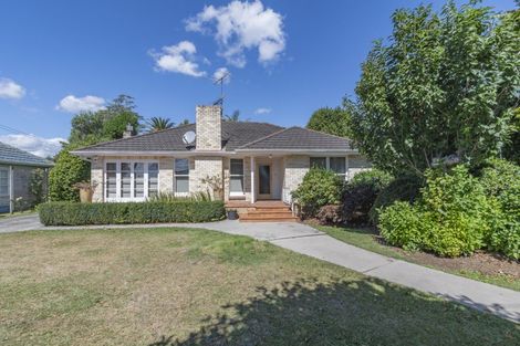 Photo of property in 21 Clevedon Road, Papakura, 2110