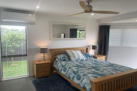 Photo of property in 22 Matisse Drive, West Harbour, Auckland, 0618