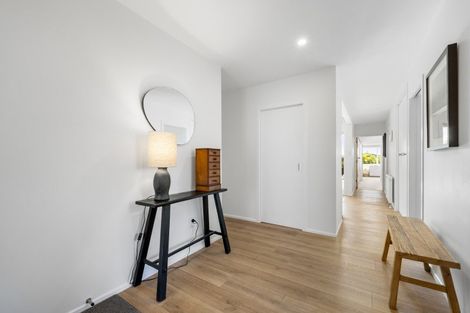 Photo of property in 50 Churton Drive, Churton Park, Wellington, 6037