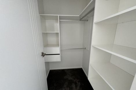 Photo of property in 24 Tomintoul Place, Highland Park, Auckland, 2010