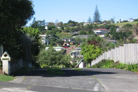 Photo of property in 2/21 Helvetia Drive, Browns Bay, Auckland, 0630