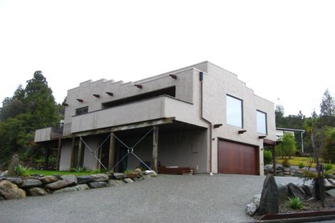 Photo of property in 31 Korua Street, Moana, 7872