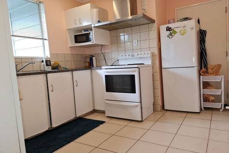 Photo of property in 201d Newlands Road, Newlands, Wellington, 6037