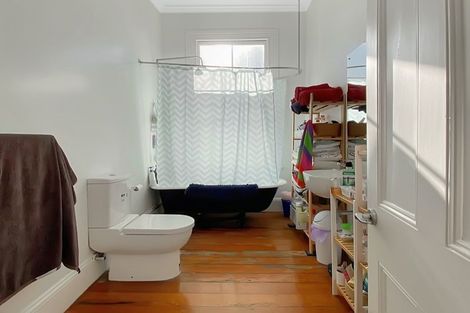 Photo of property in 209 Victoria Road, Devonport, Auckland, 0624