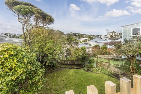 Photo of property in 16 Charlotte Avenue, Brooklyn, Wellington, 6021